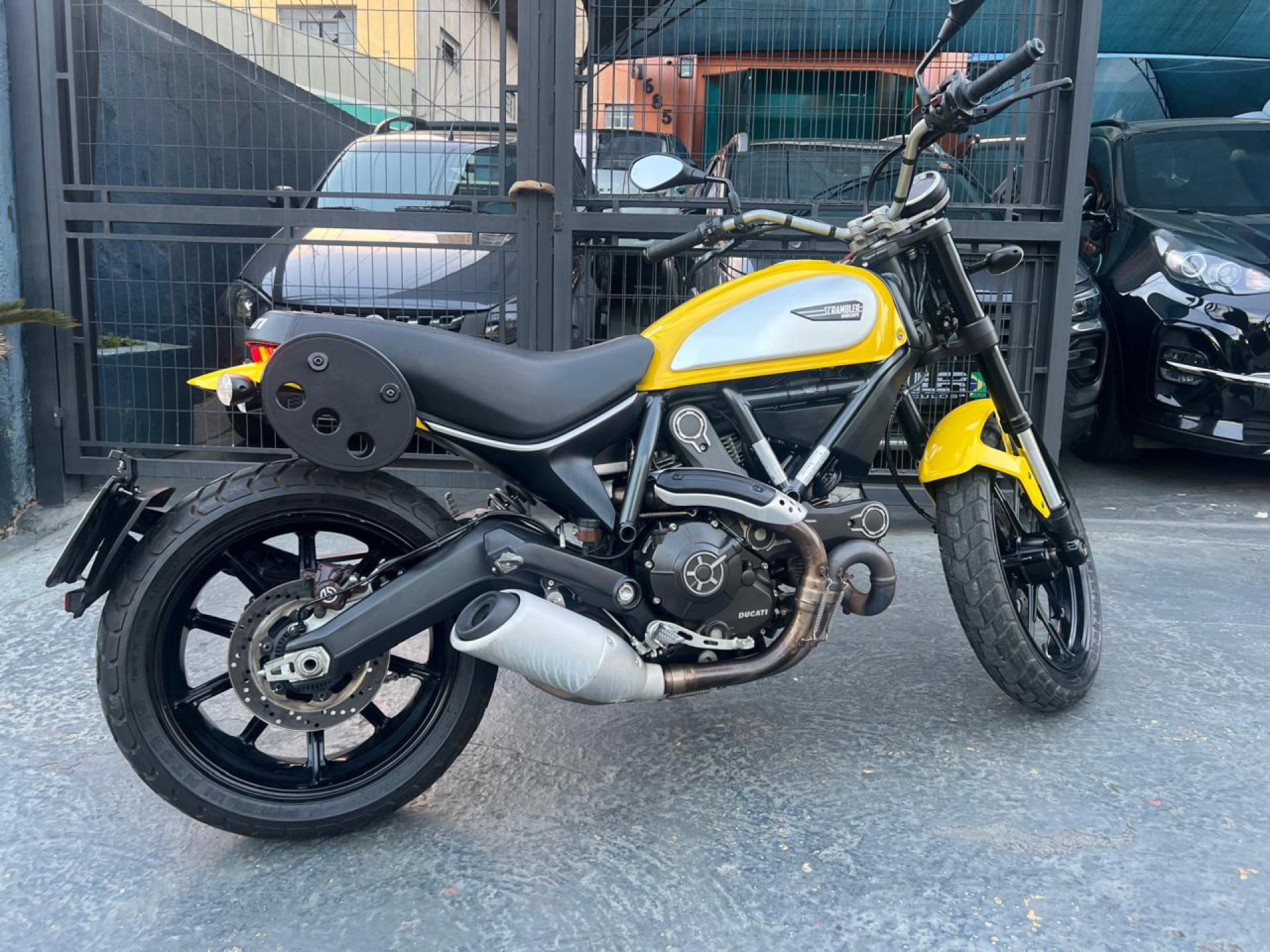 Foto Scrambler Icon 800cc