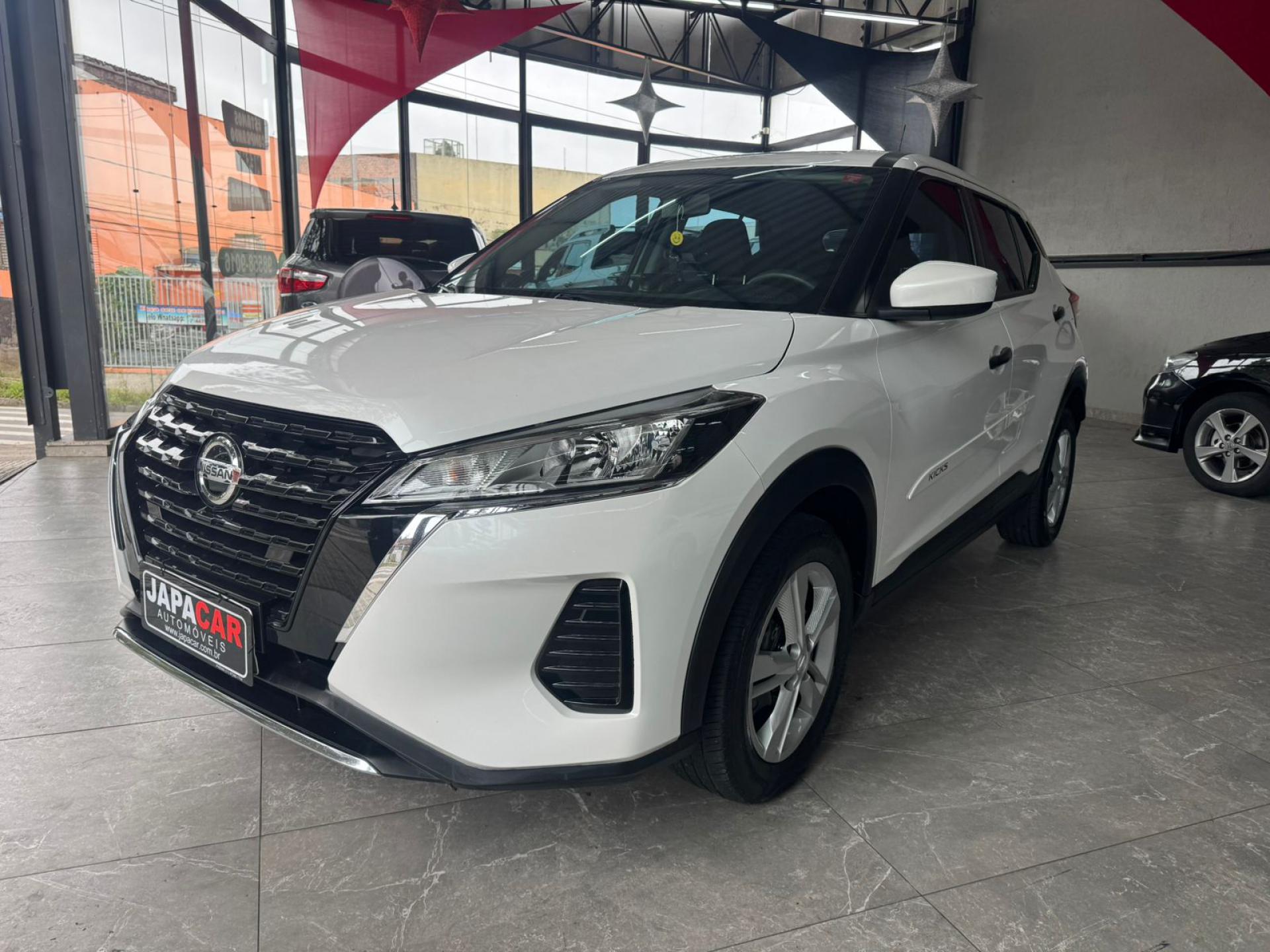 Foto Kicks Active S 1.6 16v Flex Aut.