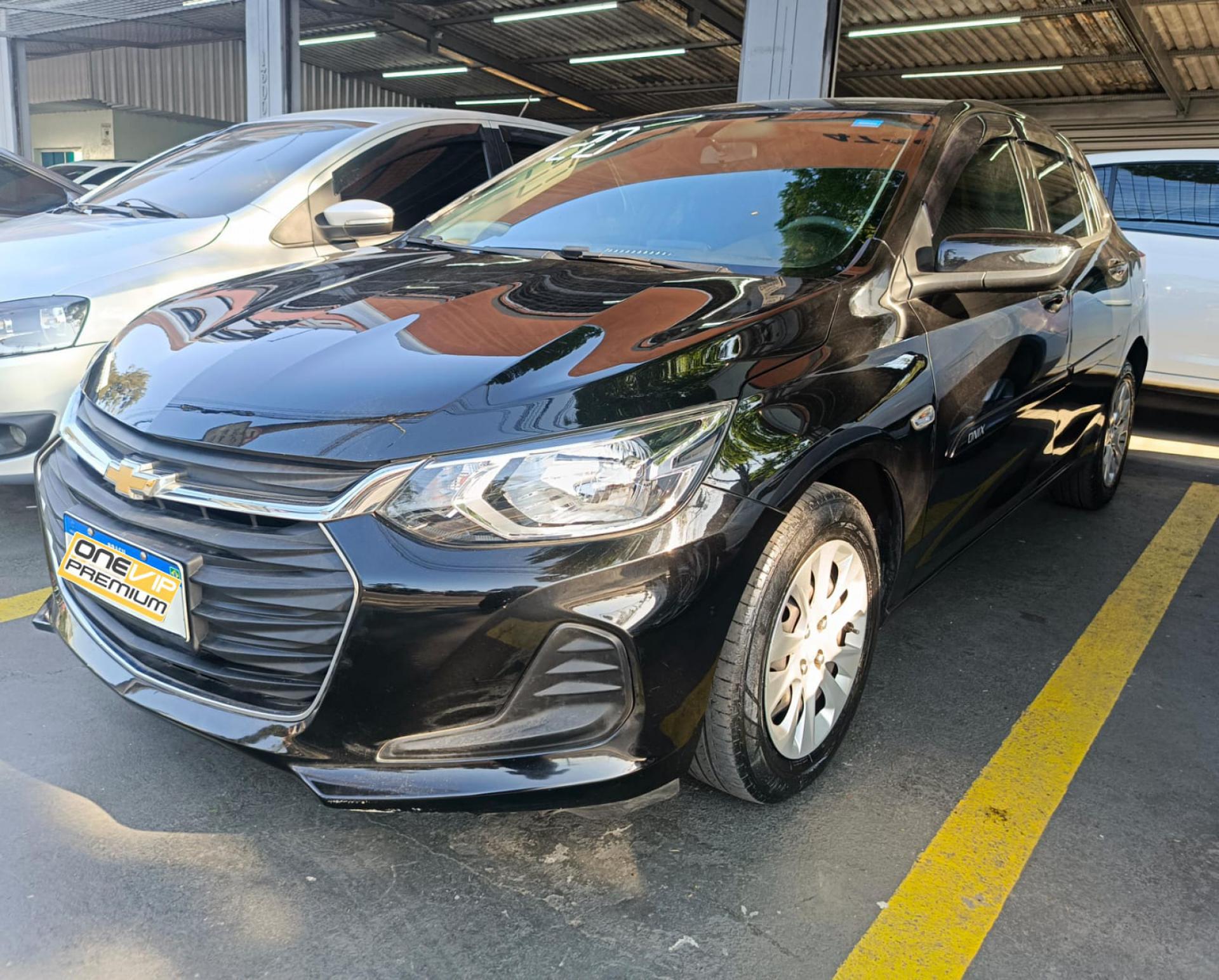 Foto Onix Hatch Lt 1.0 12v Tb Flex 5p Mec.