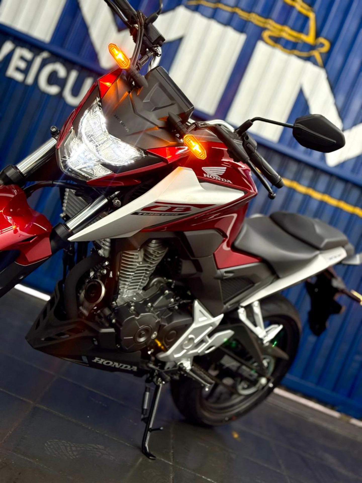 Foto Cb 300f Twister Flex